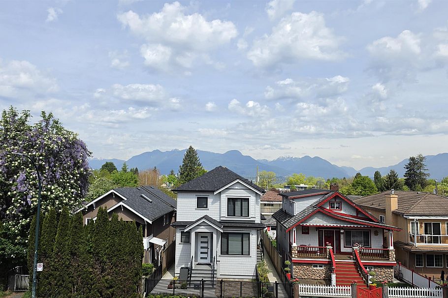 316 2250 E 1 Avenue Vancouver, BC - 28