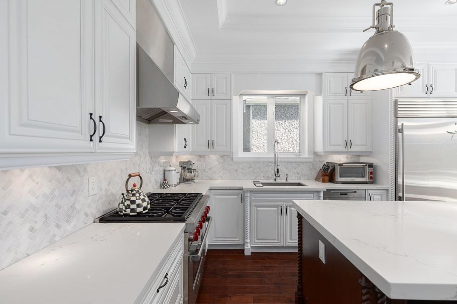 2958 W 40th Avenue Vancouver, BC - 17