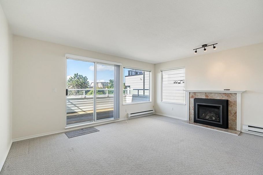 238 W 4th Street North Vancouver, BC - 18