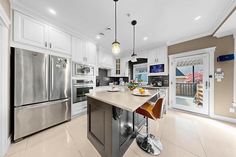 2456 E 45th Avenue Vancouver, BC - 7