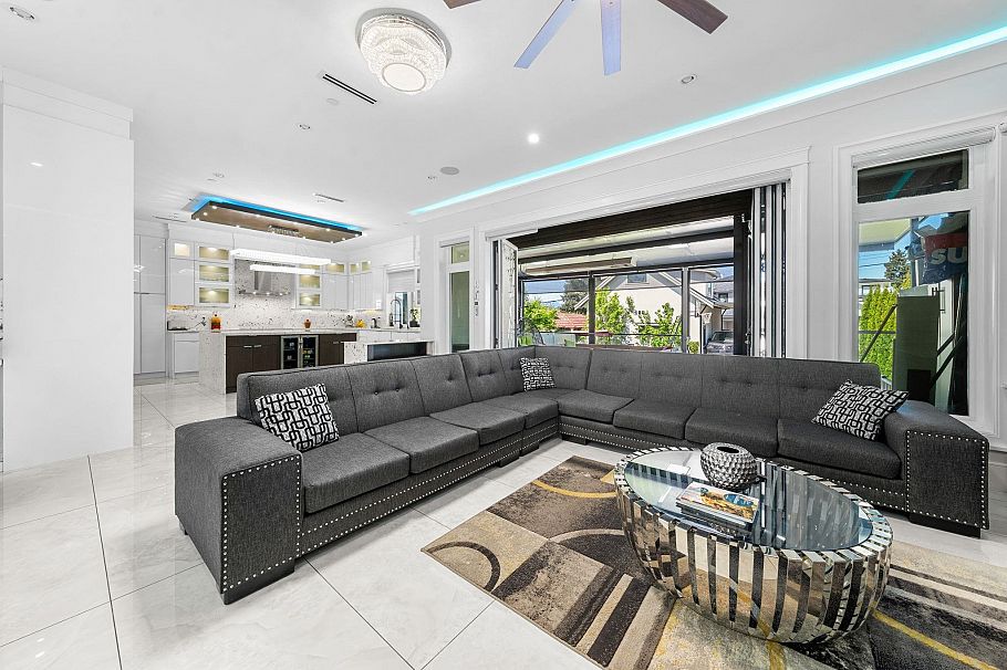3419 E 48th Avenue Vancouver, BC - 12