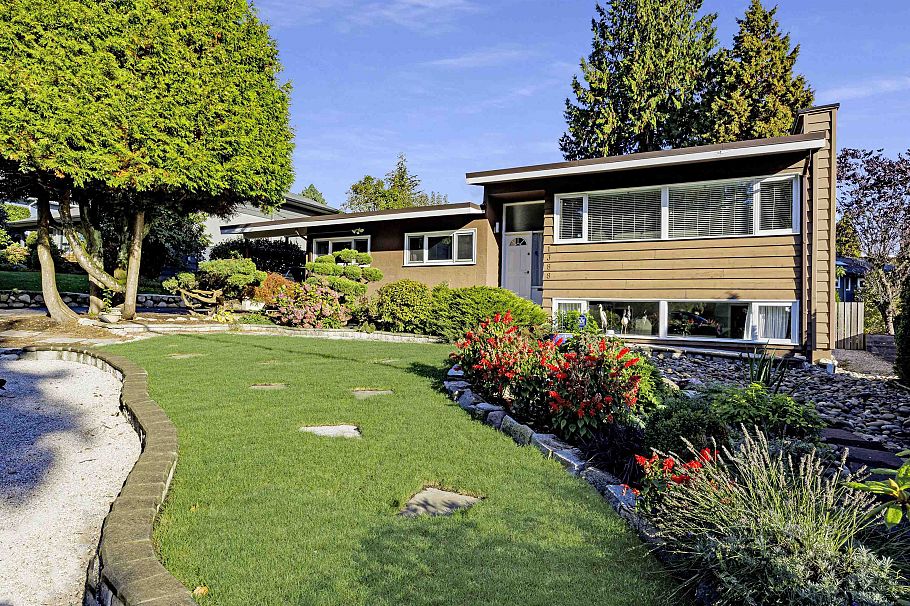 1388 E 20th Street North Vancouver, BC - 1