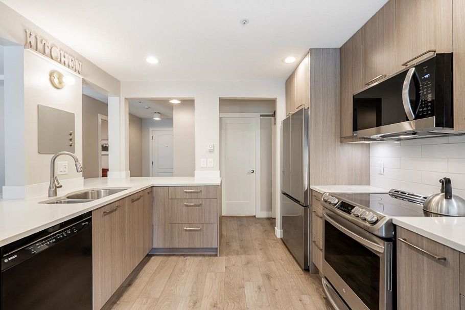 107 1283 Parkgate Avenue North Vancouver, BC - 12