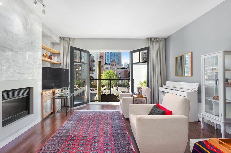 411 1275 Hamilton Street Vancouver, BC - 4