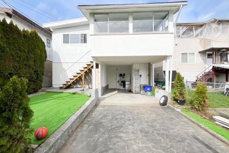 320 E 57th Avenue Vancouver, BC - 33