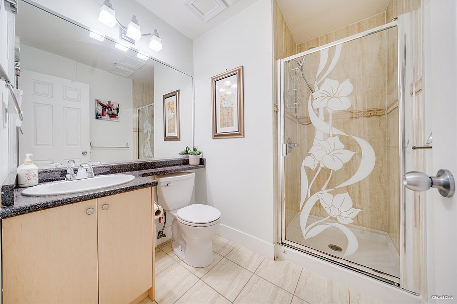 1023 E 8th Avenue Vancouver, BC - 17