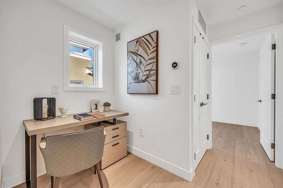 1010 W 52nd Avenue Vancouver, BC - 17