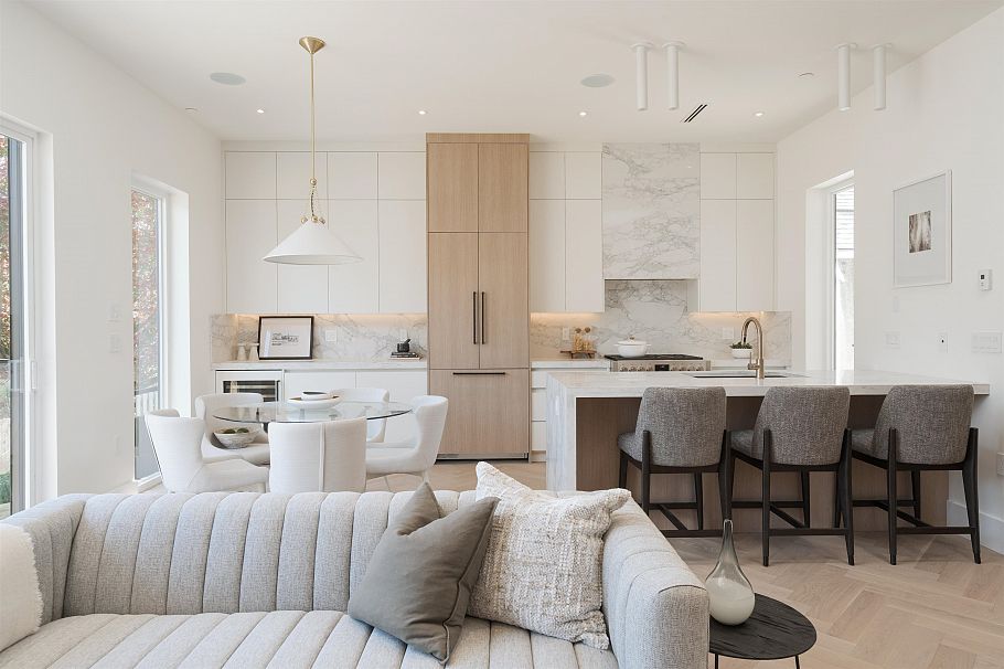 2258 Garden Drive Vancouver, BC - 3