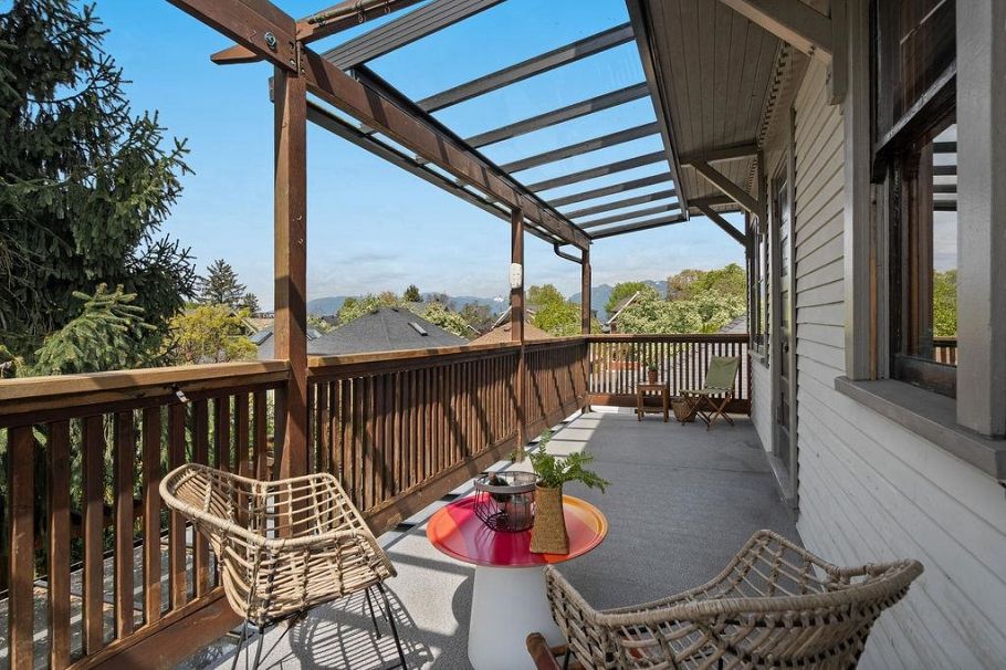 1117 Semlin Drive Vancouver, BC - 11