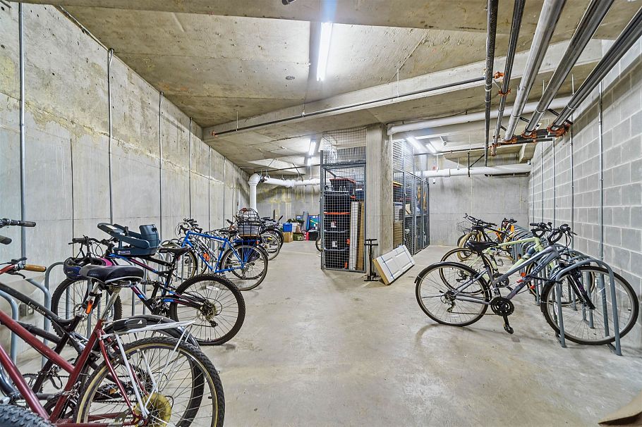 212 4338 Commercial Street Vancouver, BC - 25
