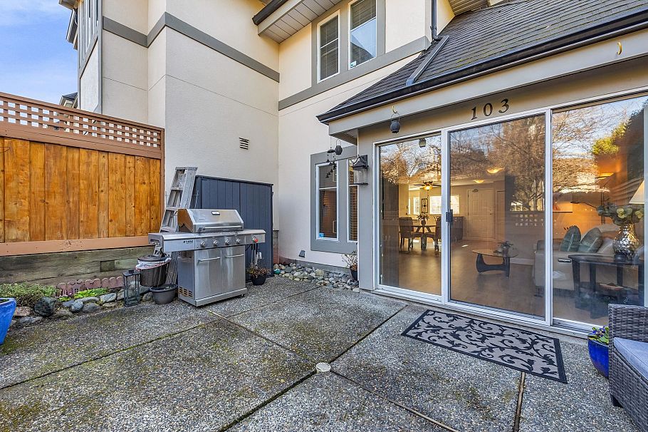 103 245 W 15th Street North Vancouver, BC - 20