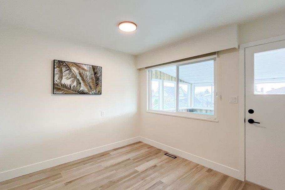 320 E 57th Avenue Vancouver, BC - 13