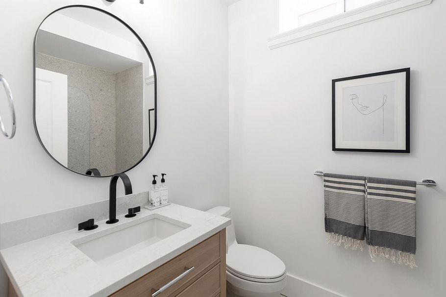 2958 W 40th Avenue Vancouver, BC - 35