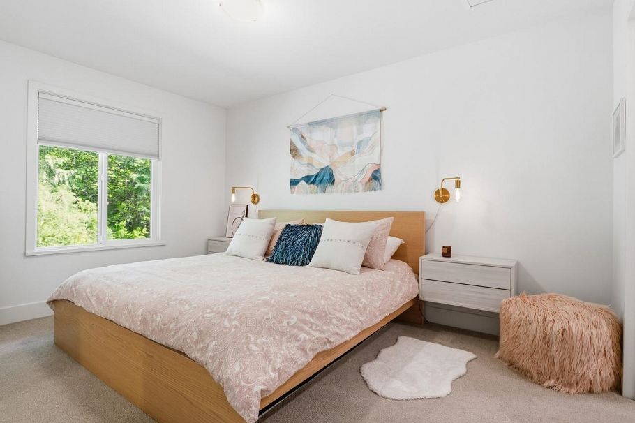 1516 Mcnair Drive North Vancouver, BC - 16