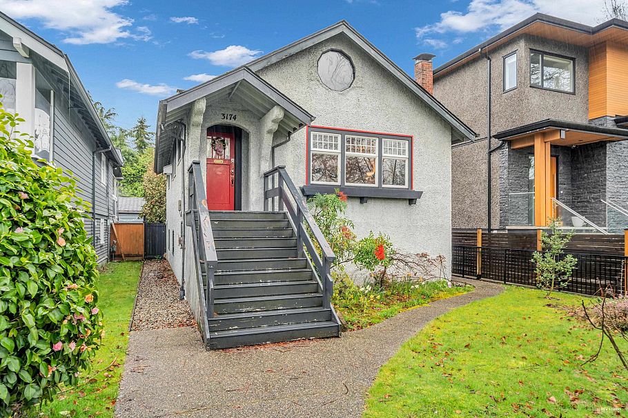 3174 W 10th Avenue Vancouver, BC - 2