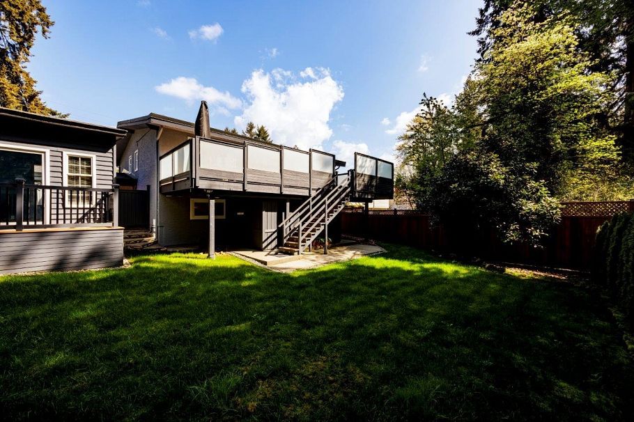 2549 Bendale Road North Vancouver, BC - 28