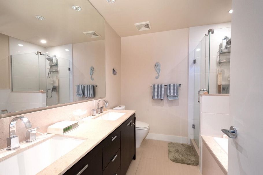 1801 158 W 13th Street North Vancouver, BC - 25
