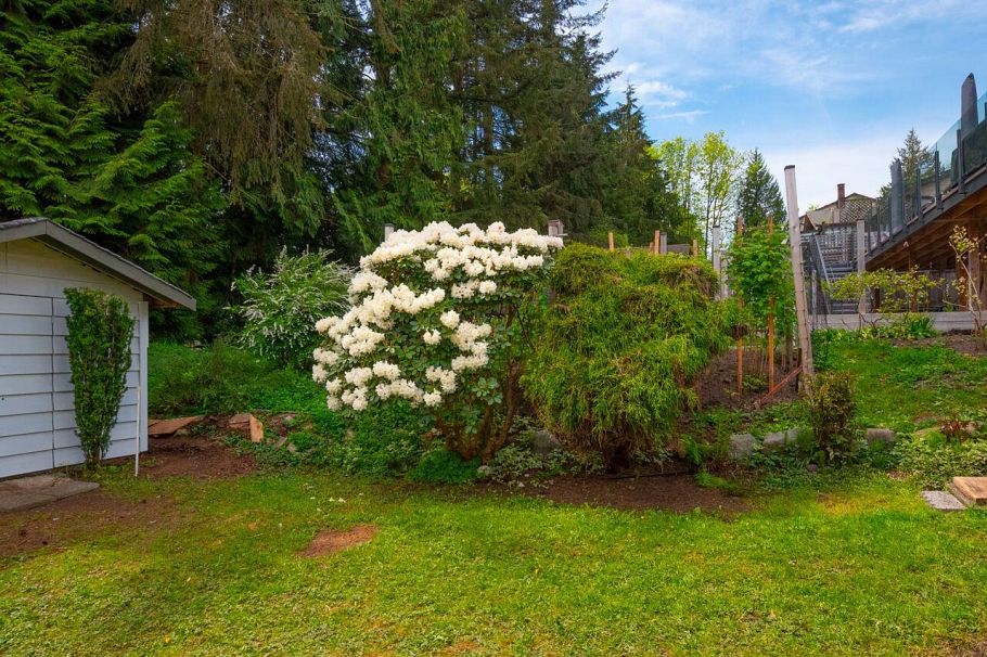 4057 Violet Street North Vancouver, BC - 38