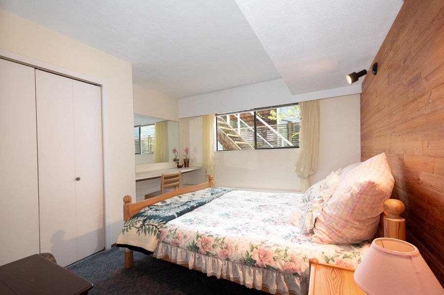 4057 Violet Street North Vancouver, BC - 31