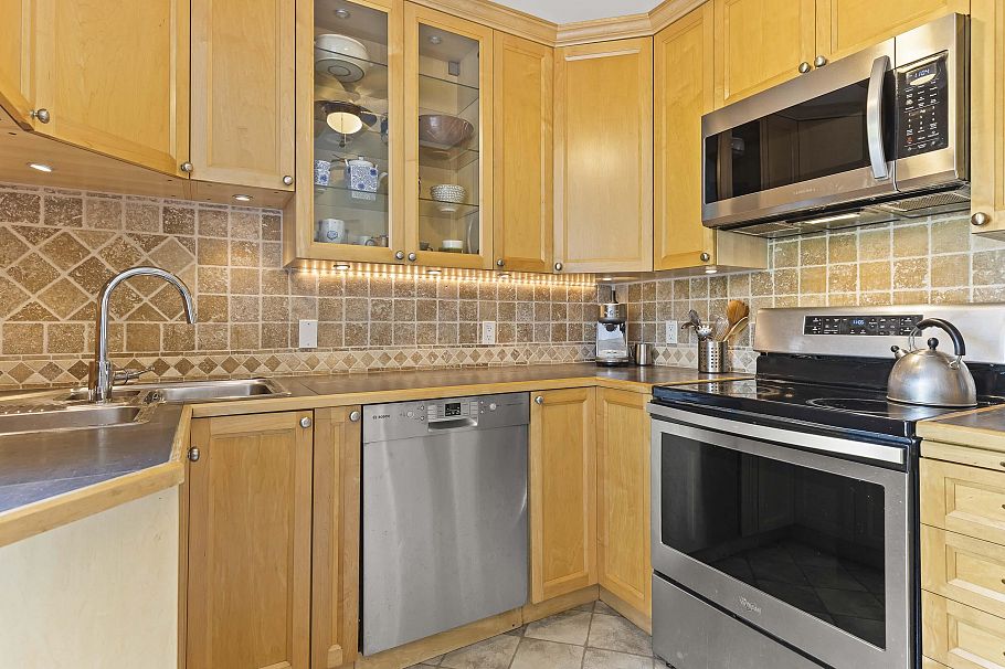 1485 Kitchener Street Vancouver, BC - 16