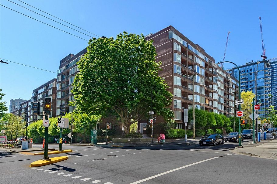 407 950 Drake Street Vancouver, BC - 20
