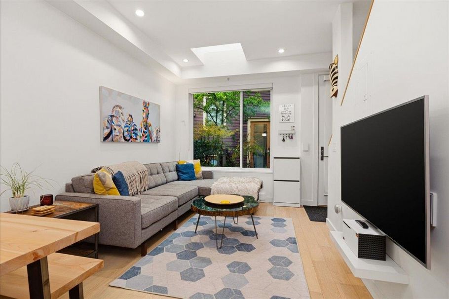 1047 Victoria Drive Vancouver, BC - 4