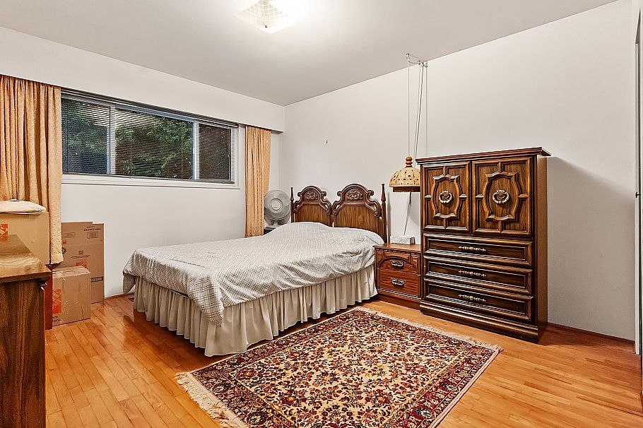 352 E 38th Avenue Vancouver, BC - 13
