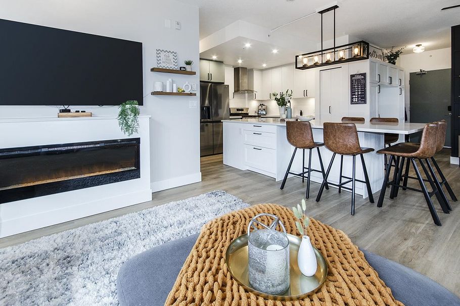 102 3602 Aldercrest Drive North Vancouver, BC - 12