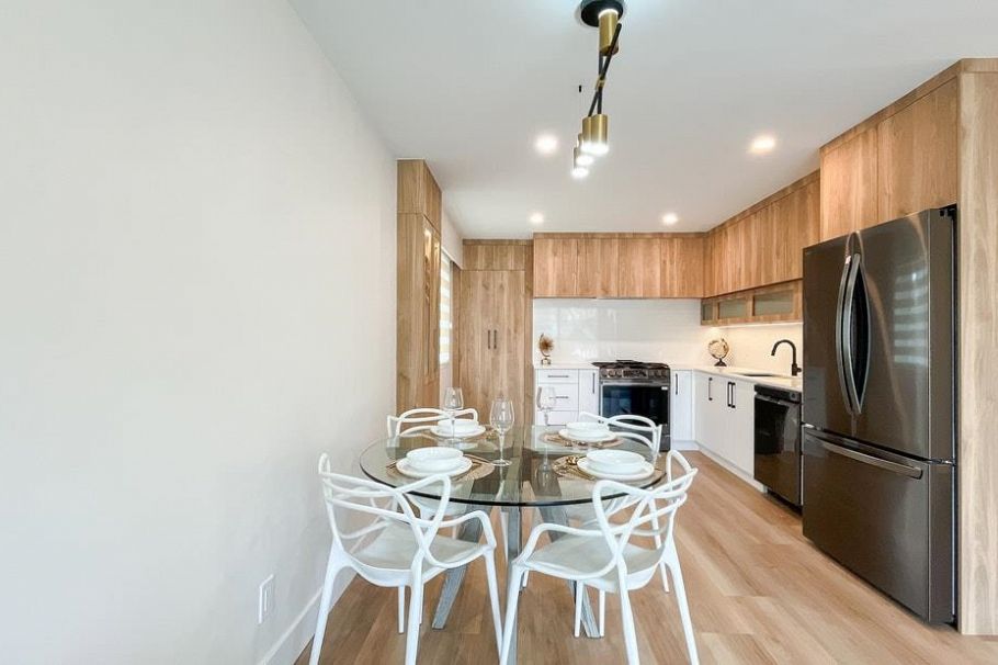 320 E 57th Avenue Vancouver, BC - 9