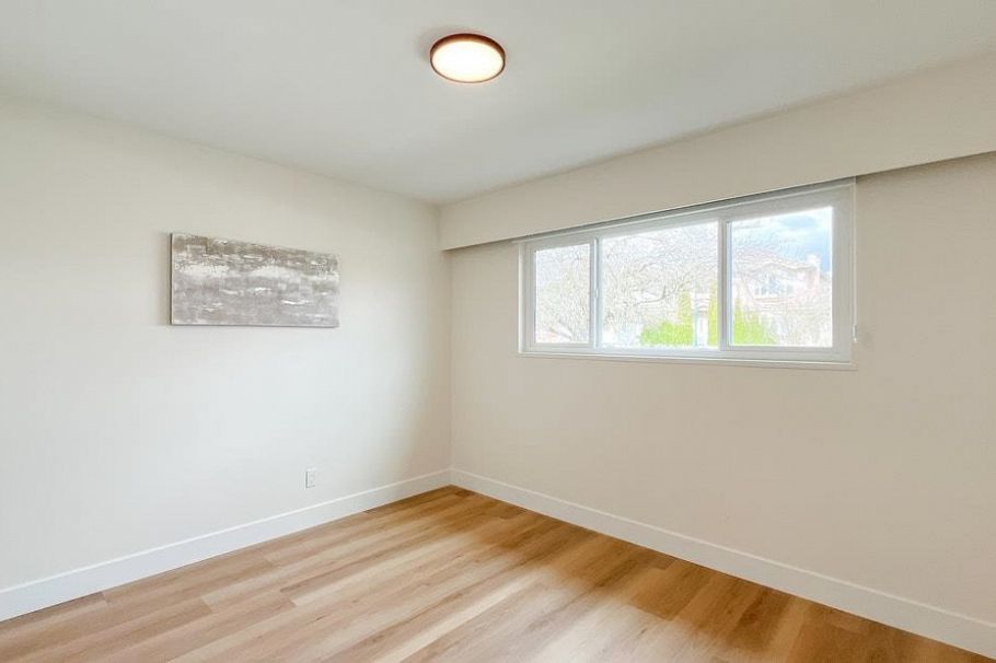 320 E 57th Avenue Vancouver, BC - 19