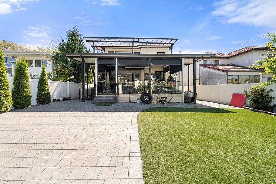 3419 E 48th Avenue Vancouver, BC - 38