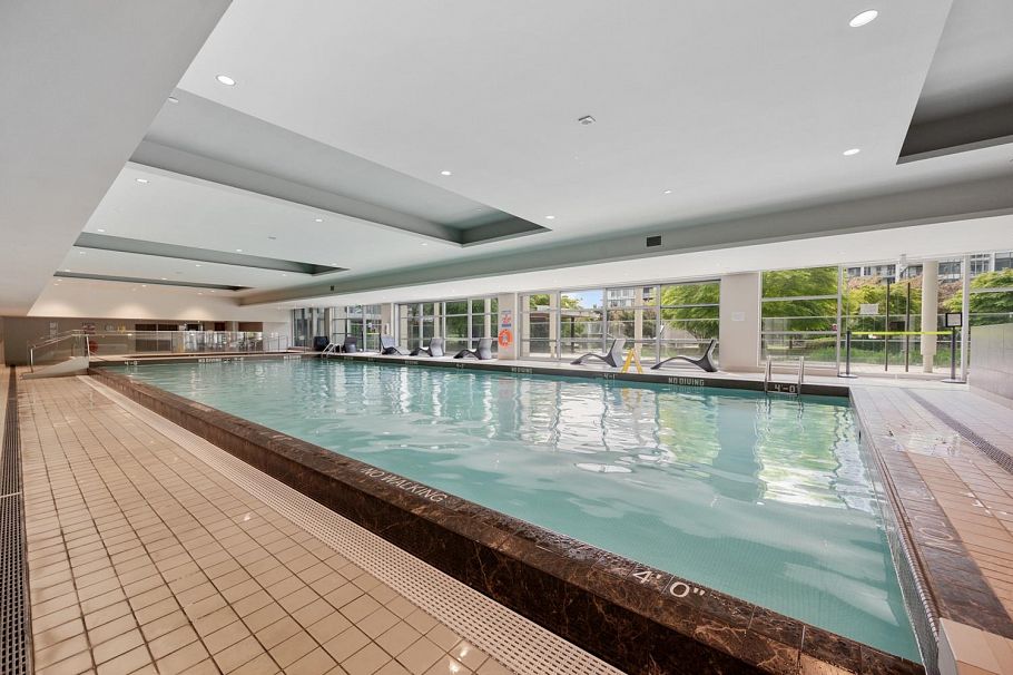 911 8800 Hazelbridge Way Richmond, BC - 26