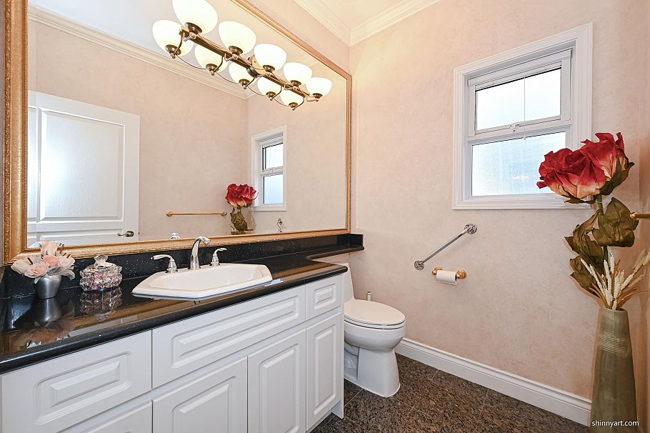 1933 W 42nd Avenue Vancouver, BC - 12