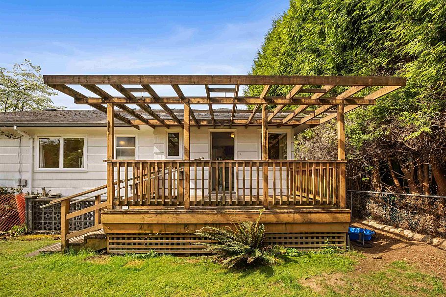 2762 Newmarket Drive North Vancouver, BC - 21
