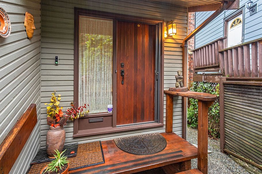 5639 White Pine Lane North Vancouver, BC - 2