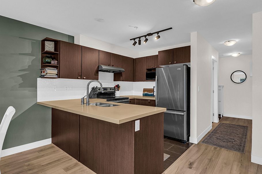 315 738 E 29th Avenue Vancouver, BC - 6