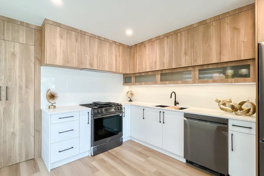 320 E 57th Avenue Vancouver, BC - 11