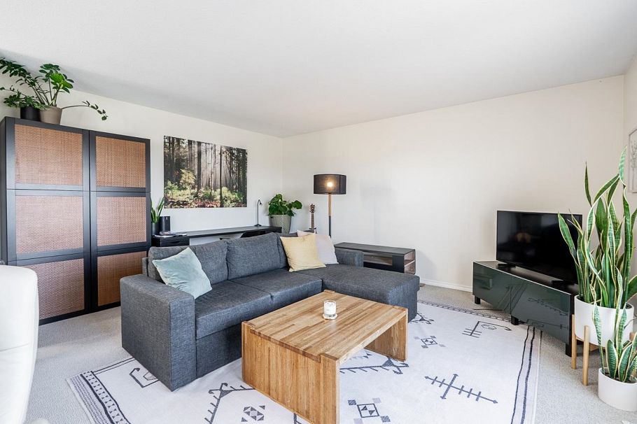 238 W 4th Street North Vancouver, BC - 5