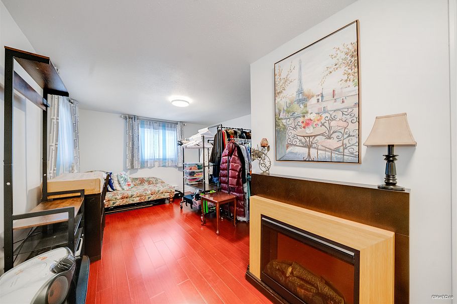 1023 E 8th Avenue Vancouver, BC - 25