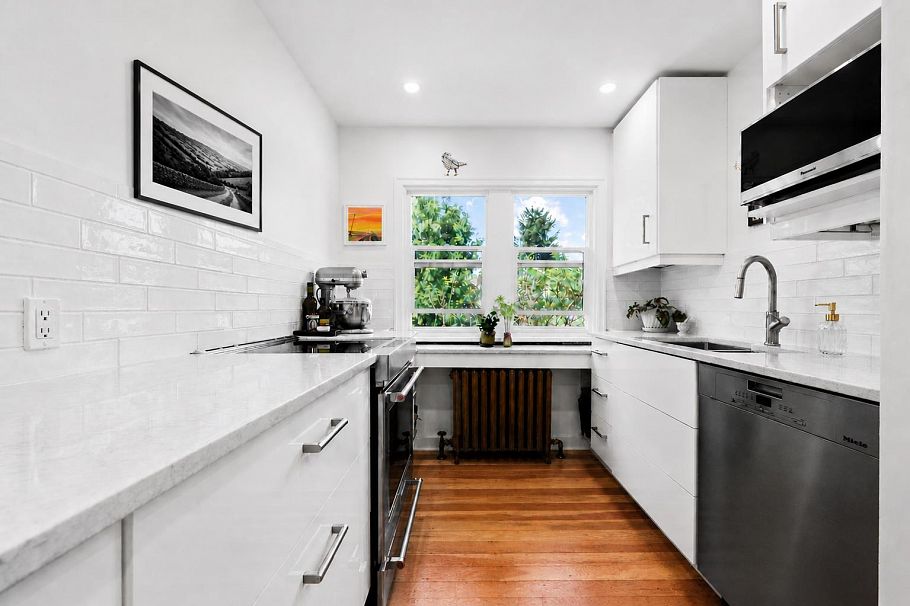 38 N Slocan Street Vancouver, BC - 7