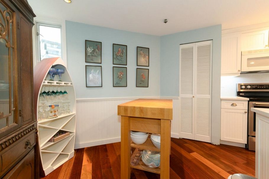 302 1502 Island Park Walk Vancouver, BC - 16