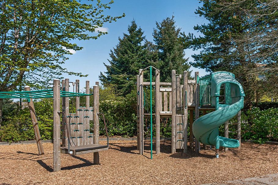 213 6328 Larkin Drive Vancouver, BC - 27