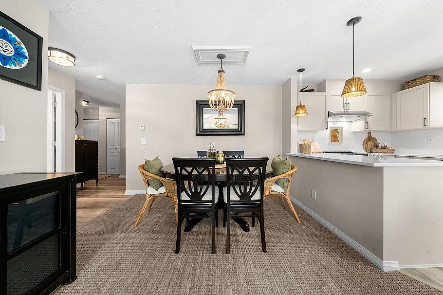 303 365 E 1st Street North Vancouver, BC - 11