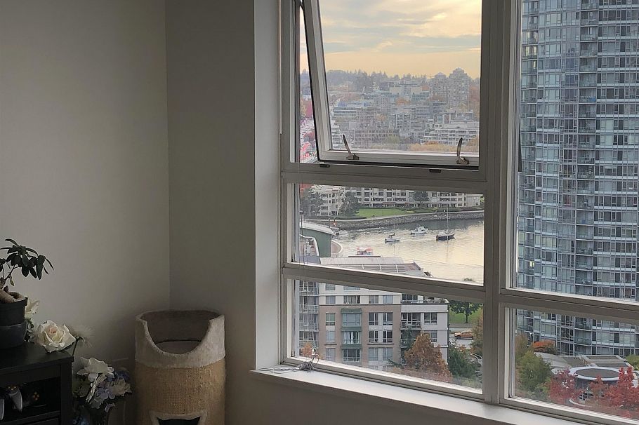 2201 939 Expo Boulevard Vancouver, BC - 5