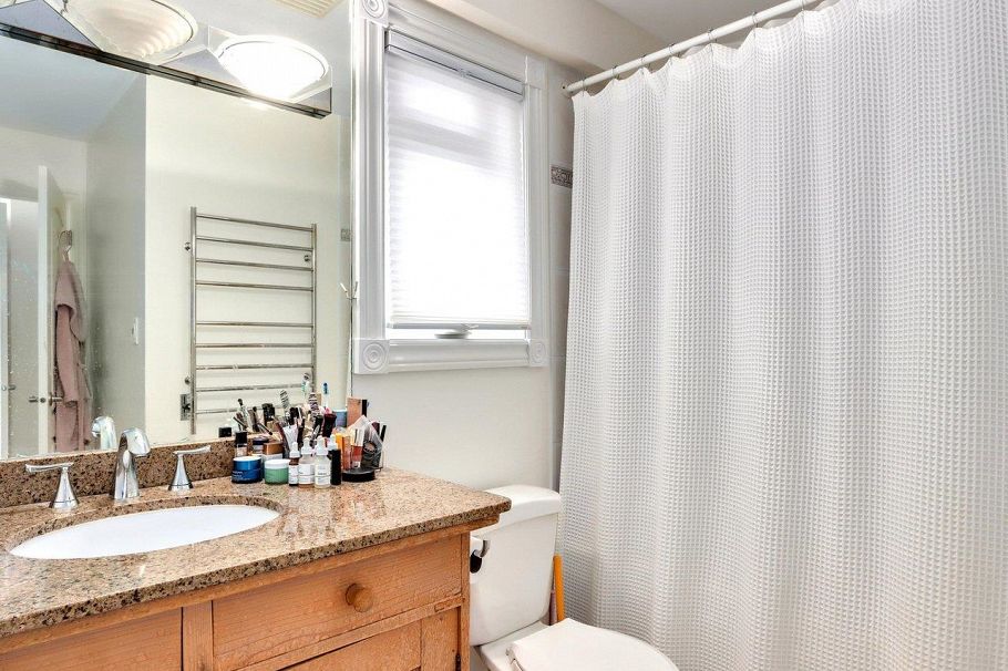 2602 Point Grey Road Vancouver, BC - 19