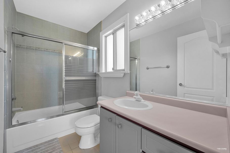 2986 W 35th Avenue Vancouver, BC - 26