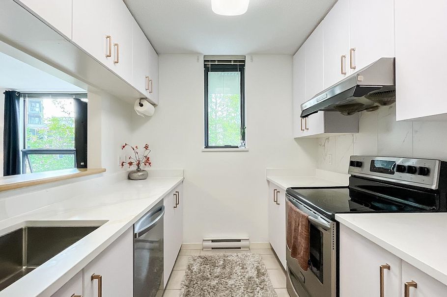 305 3638 Vanness Avenue Vancouver, BC - 9