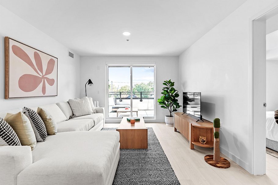 303 2419 Grant Street Vancouver, BC - 13