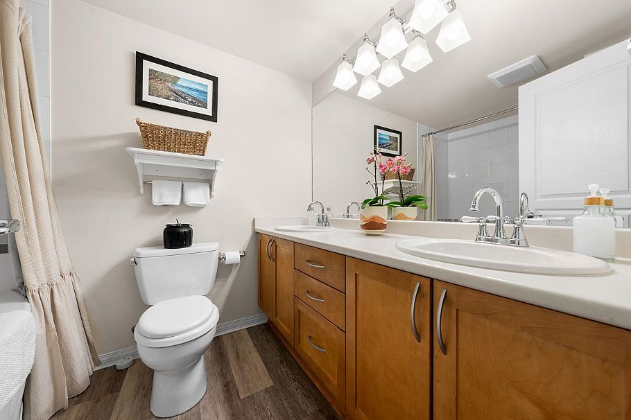 303 365 E 1st Street North Vancouver, BC - 14