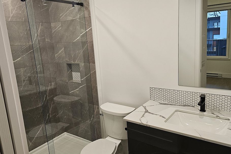 316 2250 E 1 Avenue Vancouver, BC - 13